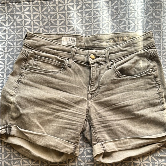 Bundle of 2 GAP Blue and Gray Jean Shorts Set Size 28/6!!! - Picture 7 of 10